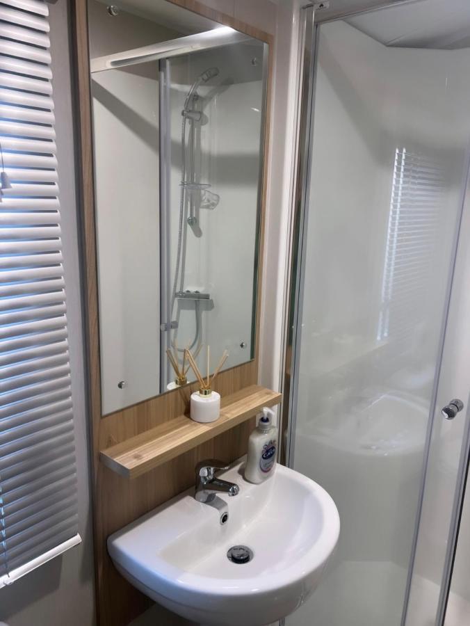 Brand New Modern Holiday Home - Haven The Orchards Holiday Park Saint Osyth Екстериор снимка