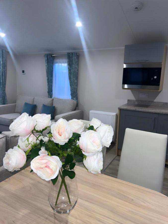 Brand New Modern Holiday Home - Haven The Orchards Holiday Park Saint Osyth Екстериор снимка